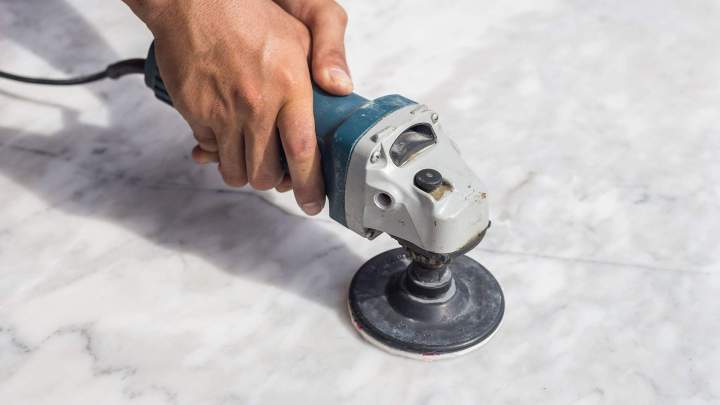 Ponçage de sol à Montrouge